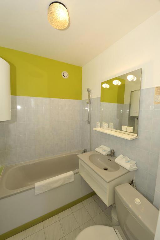 Le Compostelle Hotel Vézelay Værelse billede